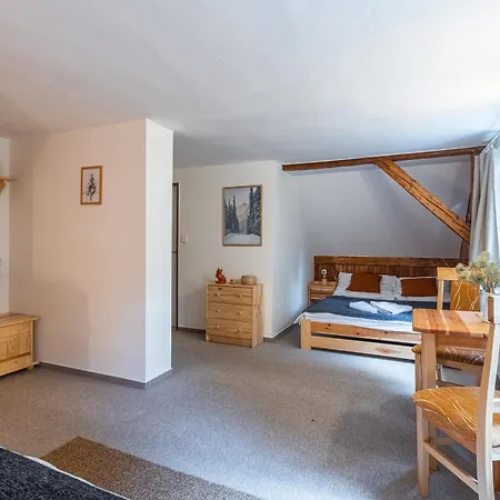 Ruzova Pod Klinovcem בקתה