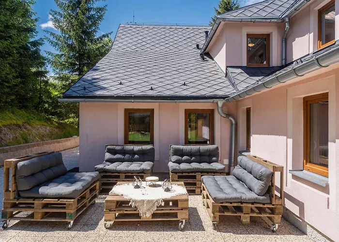 Ruzova Pod Klinovcem Chalet *